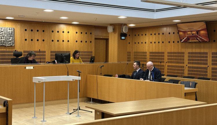 Jednání u Obvodního soudu pro Prahu 10.