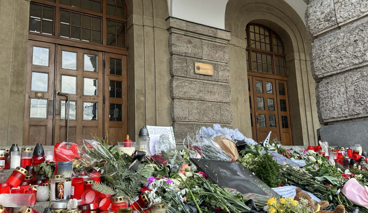 Komentář: Střelba na Filozofické fakultě změnila debatu o bezpečnosti škol v Česku