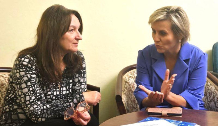 V Nejdku rezignovala starostka Vocelková, krajskou i městskou radní ale zůstává