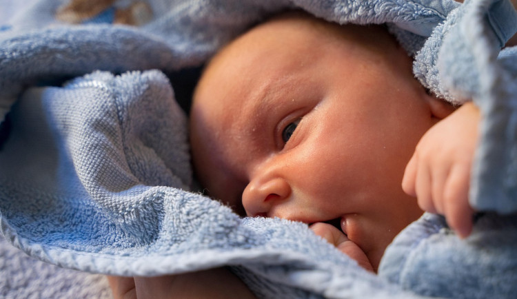 Prvním pražským miminkem je Oliver, dostane 15 tisíc jako všechny novoroční děti