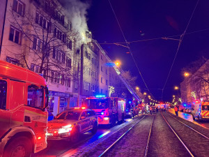 VIDEO: Silvestr v Praze začal klidně, zásahů bylo ale nakonec mnohem víc než loni