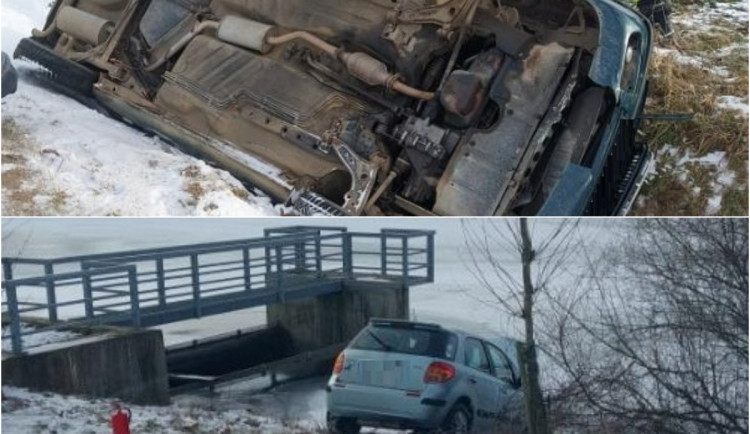 Na Třebíčsku bouraly dvě řidičky. Jedna skončila na zamrzlém rybníku