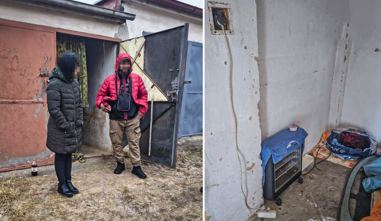 Dvojice squatterů obsadila cizí garáž a v mrazu si užívala luxusu jejího vybavení