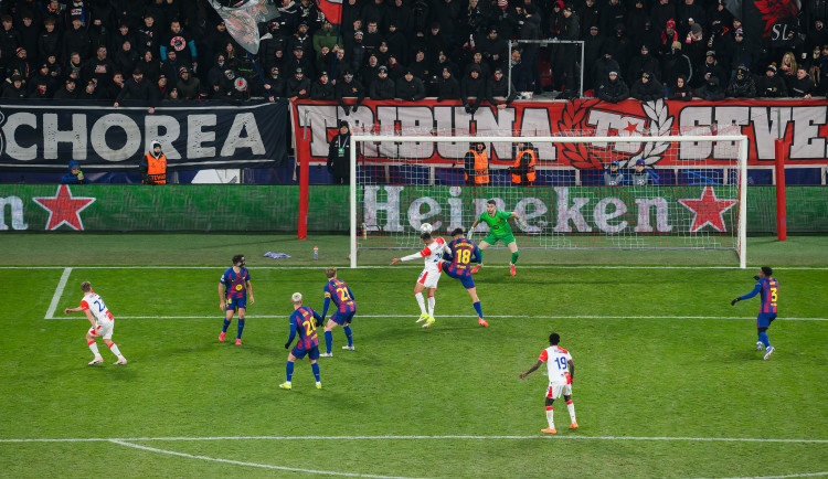 Prohra s Barcelonou není na pochvalu. Tykač by měl rychle propíchnout růžový obláček