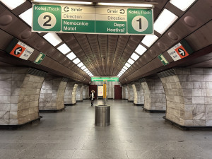 Stanice Flora se na deset měsíců uzavírá, čeká ji obnova a výměna sovětských eskalátorů