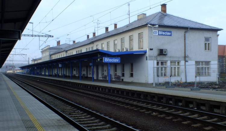 Na trati mezi Břeclaví a Mikulovem je kvůli opravám výluka, potrvá do čtvrtka