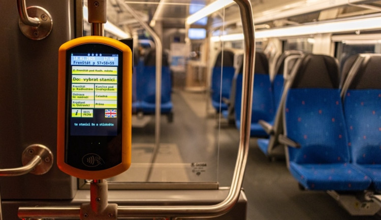 Ve všech regionálních vlacích ODIS už fungují samoobslužné terminály