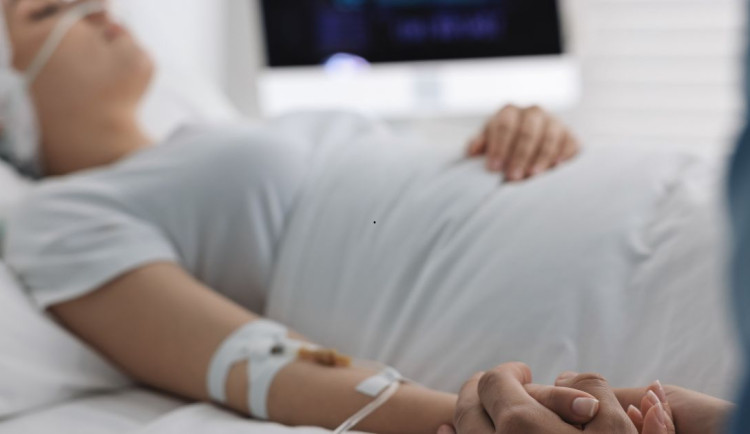 Čtenáři Drbny našli zachránkyni mladé dívky. Měl by to udělat každý, píše