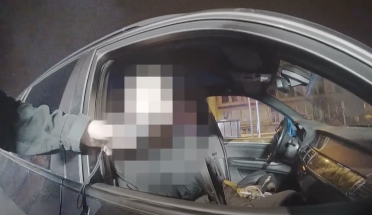 Muži naměřili 1,7 promile.