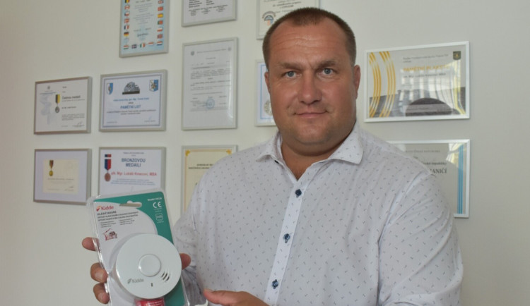 Frýdek-Místek nechal nainstalovat požární hlásiče do městských bytů. Vyšlo to na milion korun