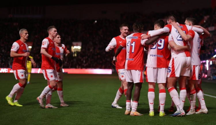 Fotbalisté Slavie rozstříleli Mladou Boleslav 4:0 a na jaře poprvé zvítězili