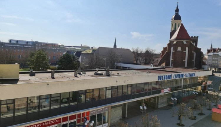 Chátrající Slezanka půjde k zemi, Opava zahajuje obnovu historického centra