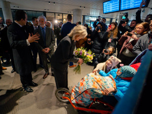 VIDEO: Prezident ve virtuální realitě. Díky speciálním brýlím se prošel Vltavskou filharmonií