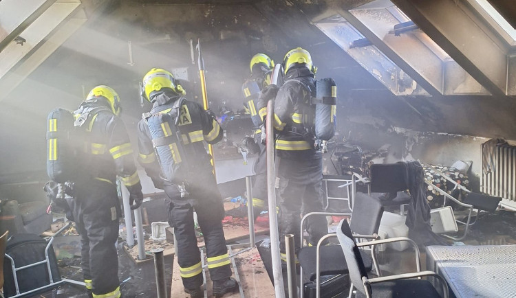 Při požáru zemřel pacient.