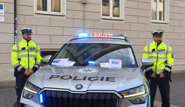 Blikající majáky a ticho. Co prožívají oběti trestných činů, si málokdo dokáže představit