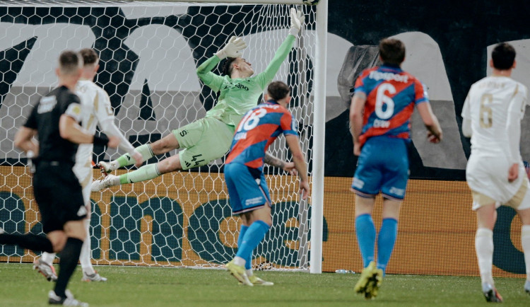 V Plzni gól nepadl, Sparta ztrácí na Slavii už sedm bodů