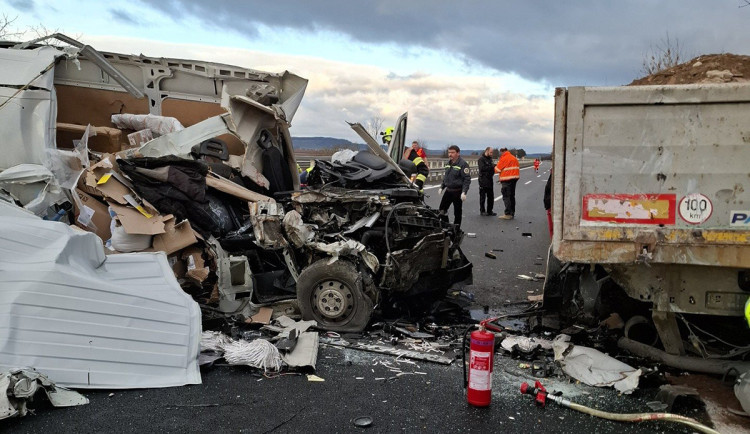 V únoru na silnicích v Olomouckém kraji zemřeli tři lidé, kritické místo je na dálnici u Litovle