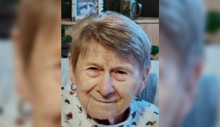 Policie pátrá po seniorce se stařeckou demencí. Ráno odešla neznámo kam