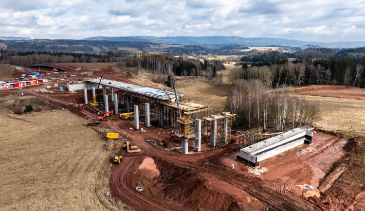 Stavba úseků D11 a D35 v Královéhradeckém kraji by mohla začít v dubnu