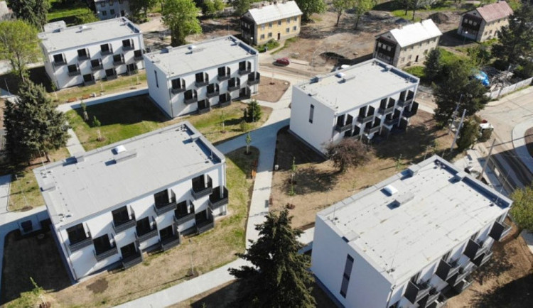 Ceny bytů v Plzeňském kraji dlouhodobě převyšují průměrnou kupní cenu rodinných domů