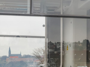 VIDEO: Dvorecký most otestovaly tramvaje a autobusy, trať prošla na výbornou