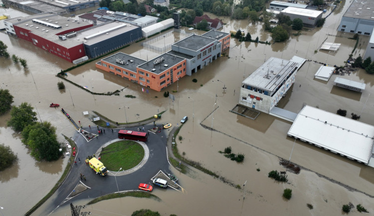Povodně z pátku 13. září stále připomínají, jak křehká může být infrastruktura
