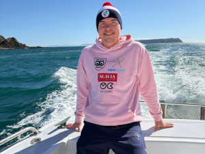 Český plavec a trenér z Aquapalace Praha Jakub Kačerovský pokořil Cookovu úžinu