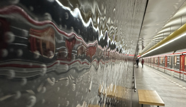 FOTO: Stanice Českomoravská prošla modernizací, přejmenovávat se nebude