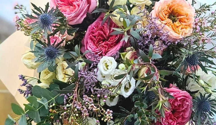 „Zombie“ trik floristů: Jak vzkřísit povadlé růže za 30 minut?