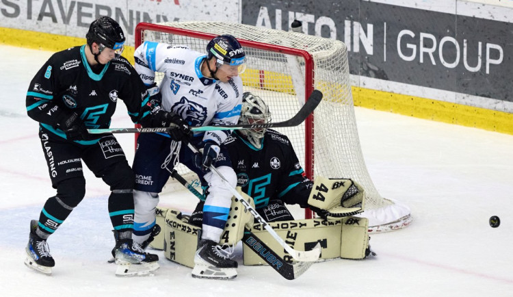 Hokejisté Liberce vyhráli v Karlových Varech a snížili ve čtvrtfinále na 1:2