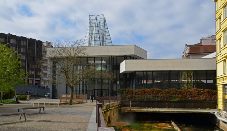 Karlovy Vary chtějí letos opravovat Vřídelní lávku, půjde o komplikovanou záležitost