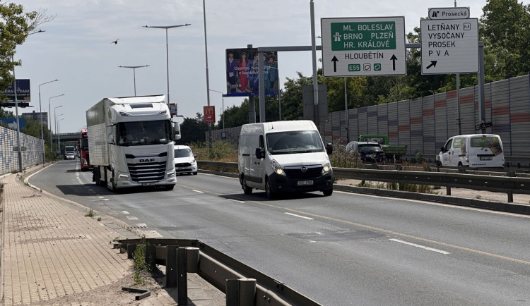 Řidiče čekají komplikace kvůli opravě Kbelské ulice