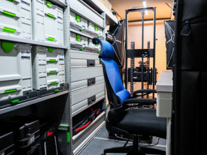 Na Ukrajinu jede z Prahy další mobilní digitalizační pracoviště, bude dokumentovat památky