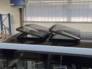 Nové vozy lanovky už se chystají do Prahy, jezdit by mohly začít na podzim