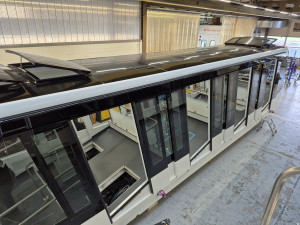 VIDEO: Nové vozy pro petřínskou lanovku už jsou v Česku, na trať je osadí v dubnu