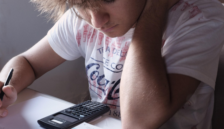 Strašák matematika. Skoro polovina mladých se jí vyhýbá při výběru vysoké školy