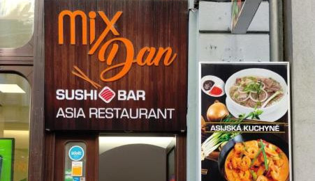 Inspektoři zavřeli kvůli špíně Sushi bar Mix Dan v Pražské ulici v Liberci