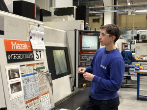 V Praze vyrábí pro nejznámější letadla světa. Teď hledají posily