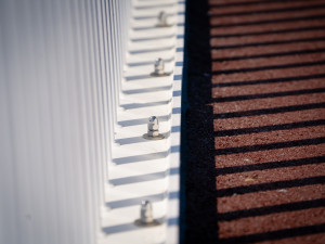 FOTO: Pilíř mezi domy, zátiší s kostelem. Prohlédněte si Dvorecký most očima architekta