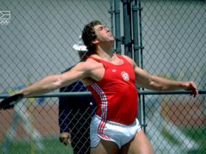 S diskařským mistrem světa Bugárem se ve strašnickém krematoriu rozloučily desítky lidí