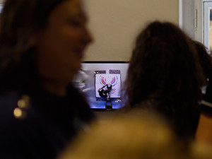 Kde končí svoboda? Výstava Zorky Lednárové boří mýty o bezbariérové Praze