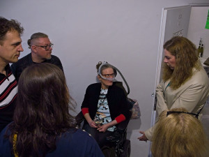 Kde končí svoboda? Výstava Zorky Lednárové boří mýty o bezbariérové Praze