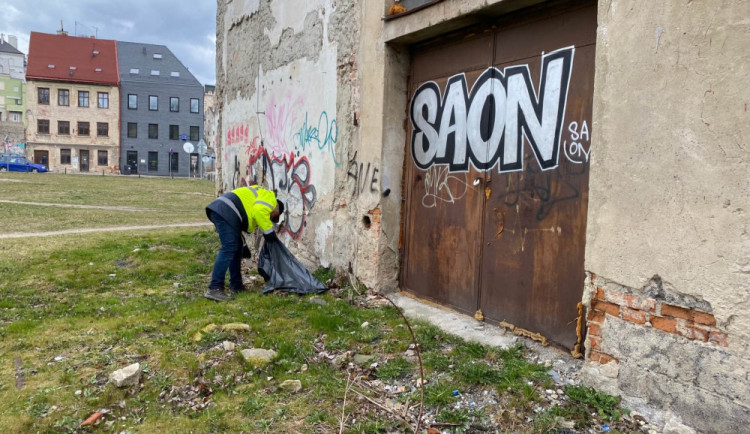 Dny dobrovolnictví v Liberci – pomozte ve středu uklidit centrum Liberce