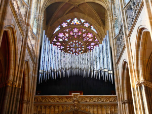 Nové varhany v katedrále svatého Víta čeká kolaudace, prohlédl si je prezident