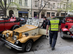 V Praze kontrolovali falešné veterány, vážné technické závady měla většina