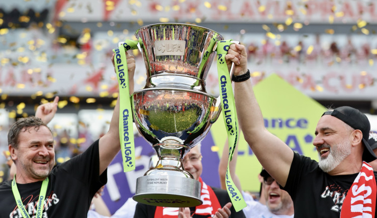KOMENTÁŘ: Liga finišovala v nedůvěryhodném blázinci. Tykač, Tvrdík i Křetínský tuhle kulturu přiživují