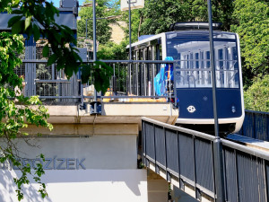 Umí mrkat a červenat se. Designérka Marešová ukázala vozy lanovky, které si žijí vlastním životem
