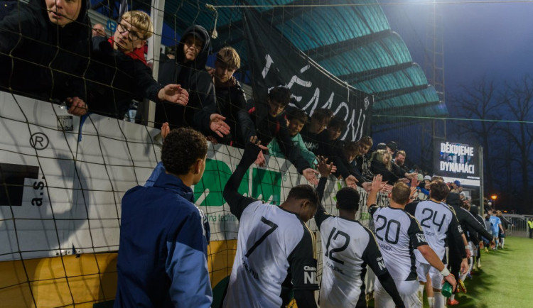 KOMENTÁŘ: Dynamo a Chrudim dolů. Licenční divadlo v českém fotbale pokračuje