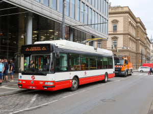 Historický návrat trolejbusů. Po desítkách let vyjely na Strahov i Hanspaulku