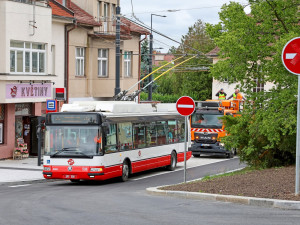 Historický návrat trolejbusů. Po desítkách let vyjely na Strahov i Hanspaulku